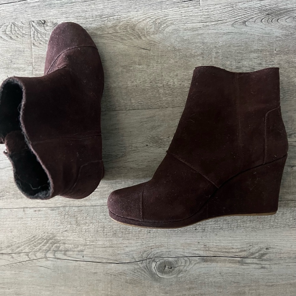 Toms platform booties size 9